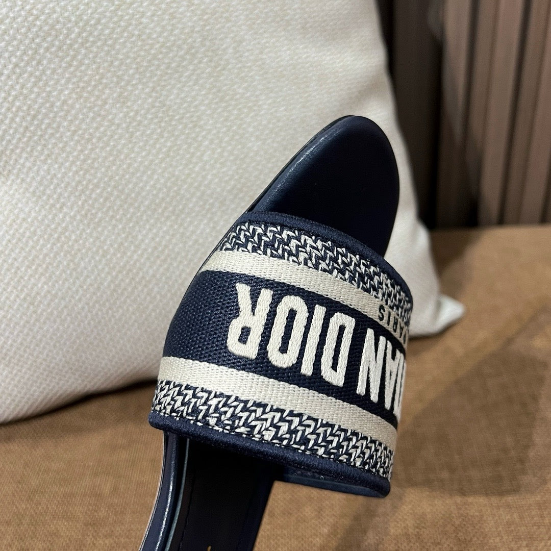 디올 디웨이 뮬 힐