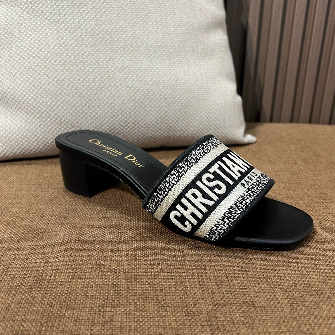 디올 디웨이 뮬 힐