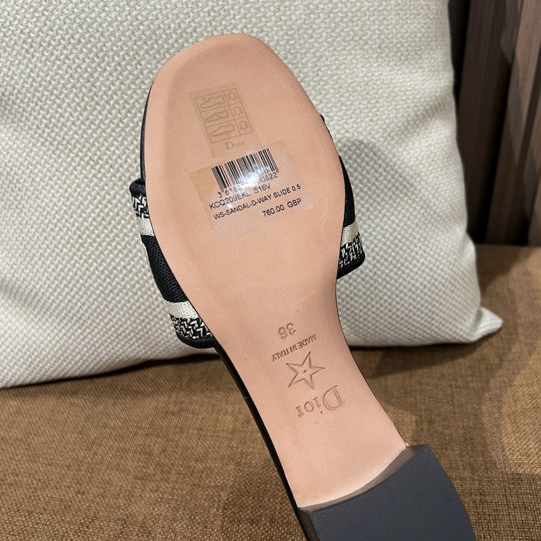 디올 디웨이 뮬 힐