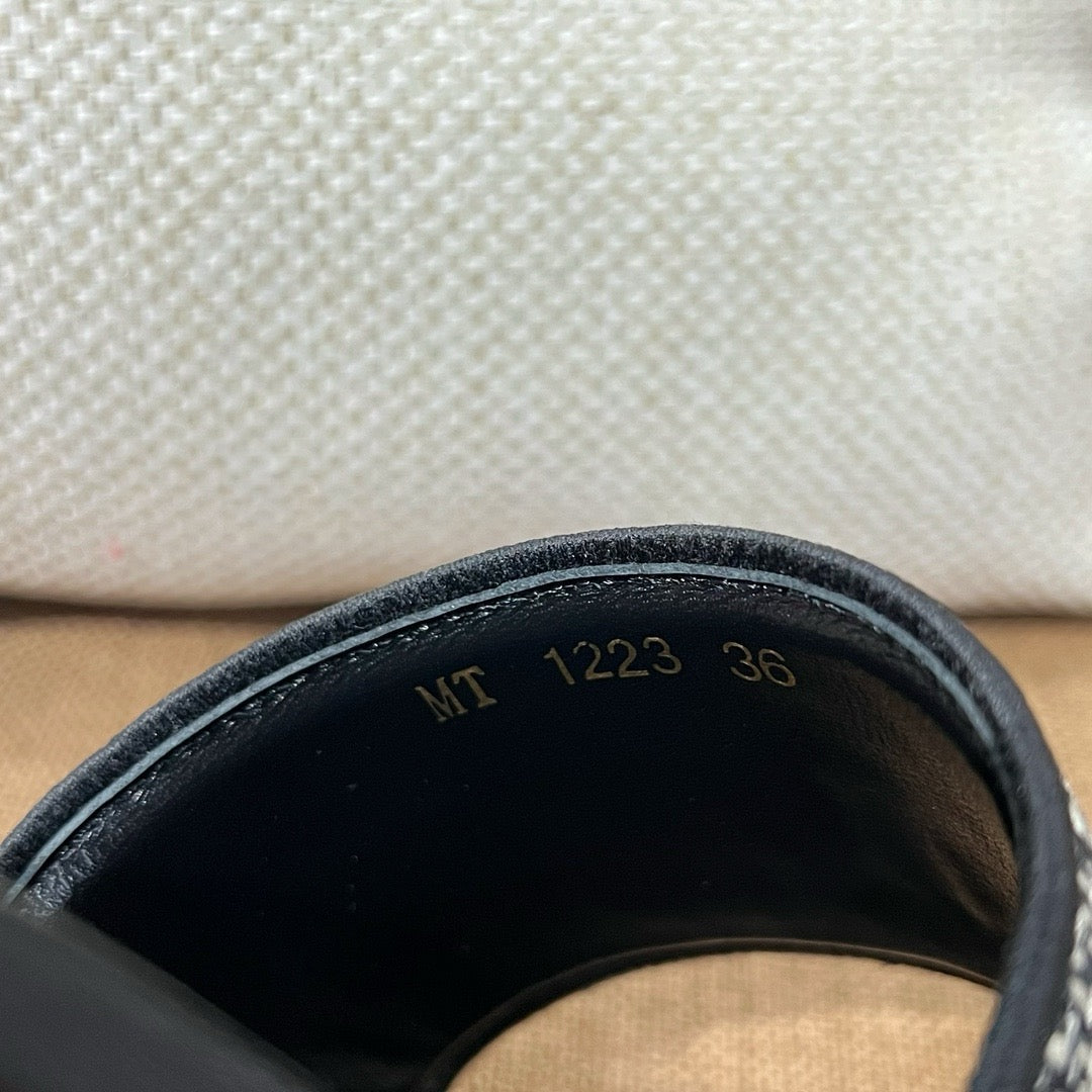 디올 디웨이 뮬 힐