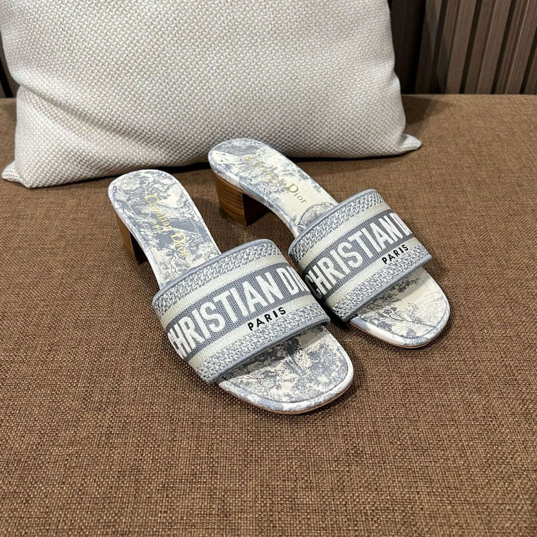 디올 디웨이 뮬 힐