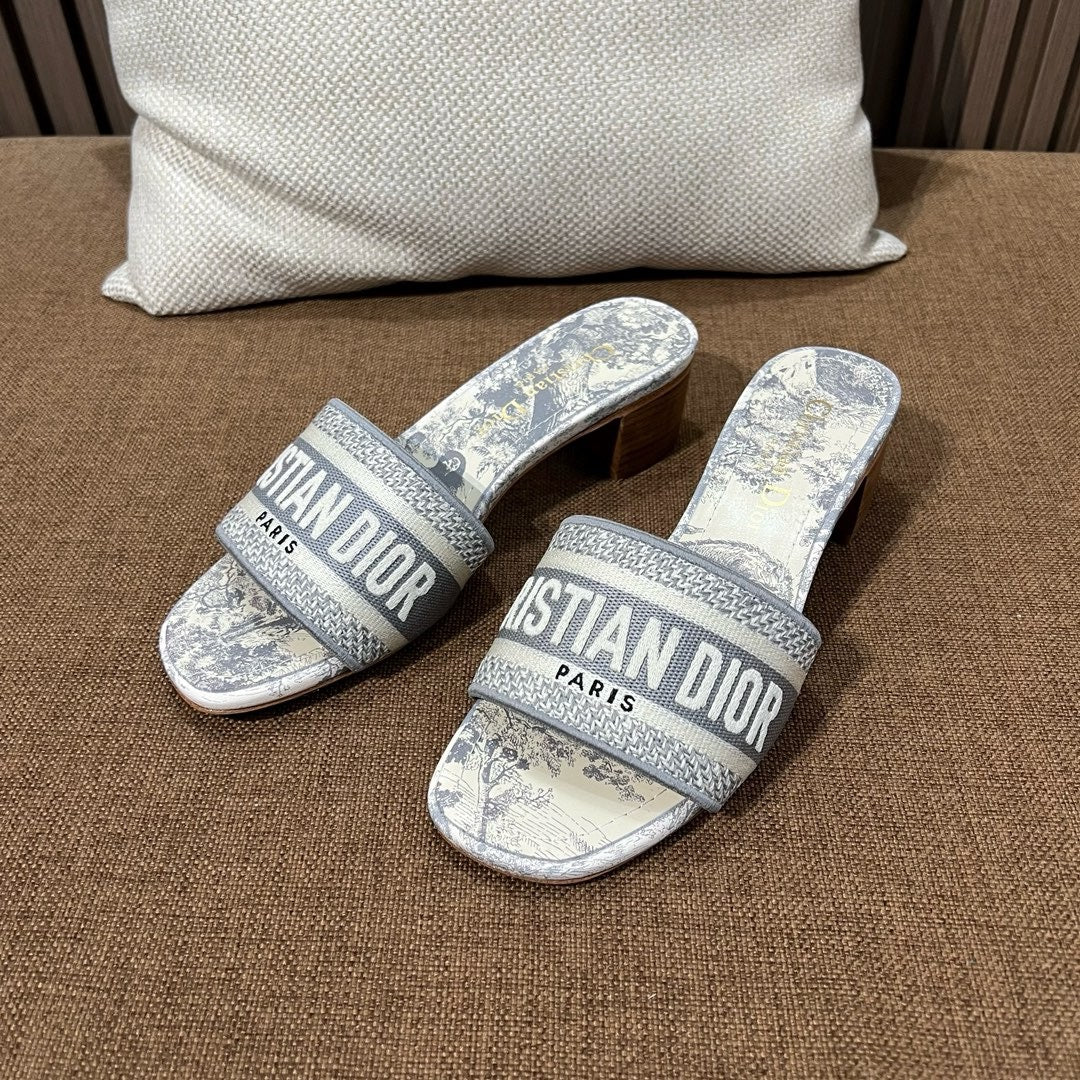 디올 디웨이 뮬 힐