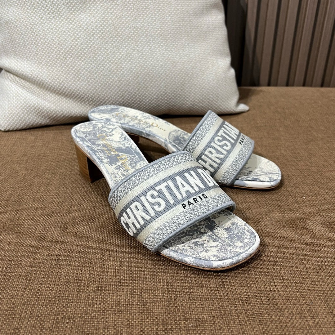 디올 디웨이 뮬 힐