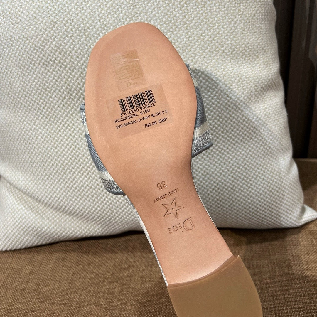 디올 디웨이 뮬 힐