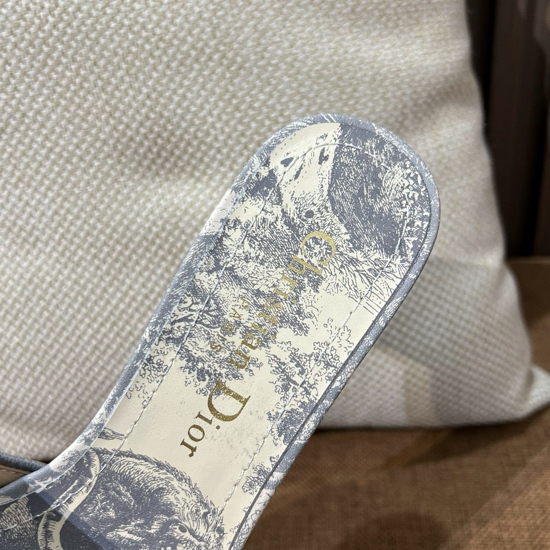 디올 디웨이 뮬 힐