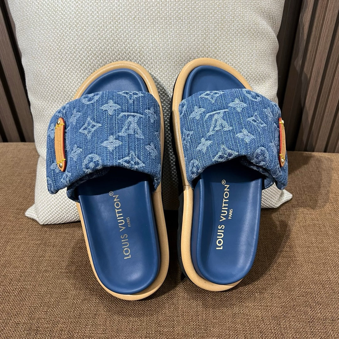 루이비통 풀 필로우 플랫 컴포트 뮬