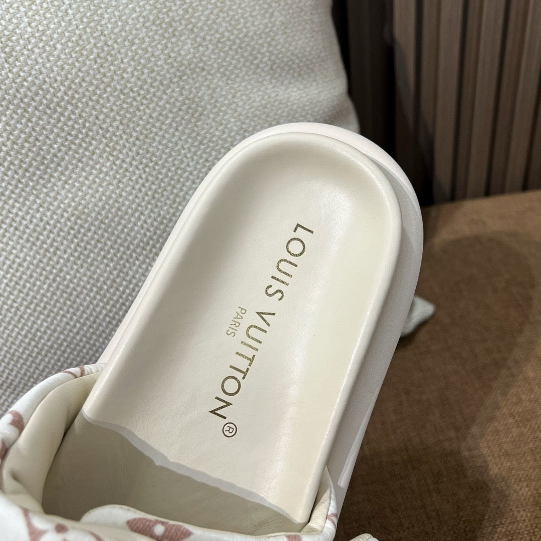 루이비통 풀 필로우 플랫 컴포트 뮬