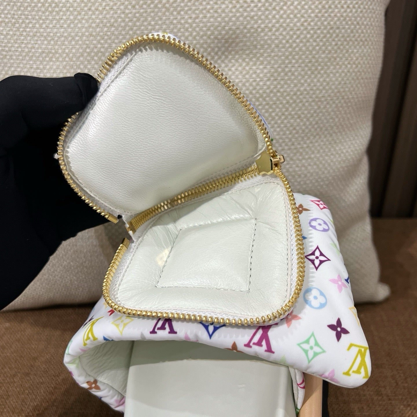 루이비통 X 무라카미 풀 필로우 플랫 컴포트 뮬