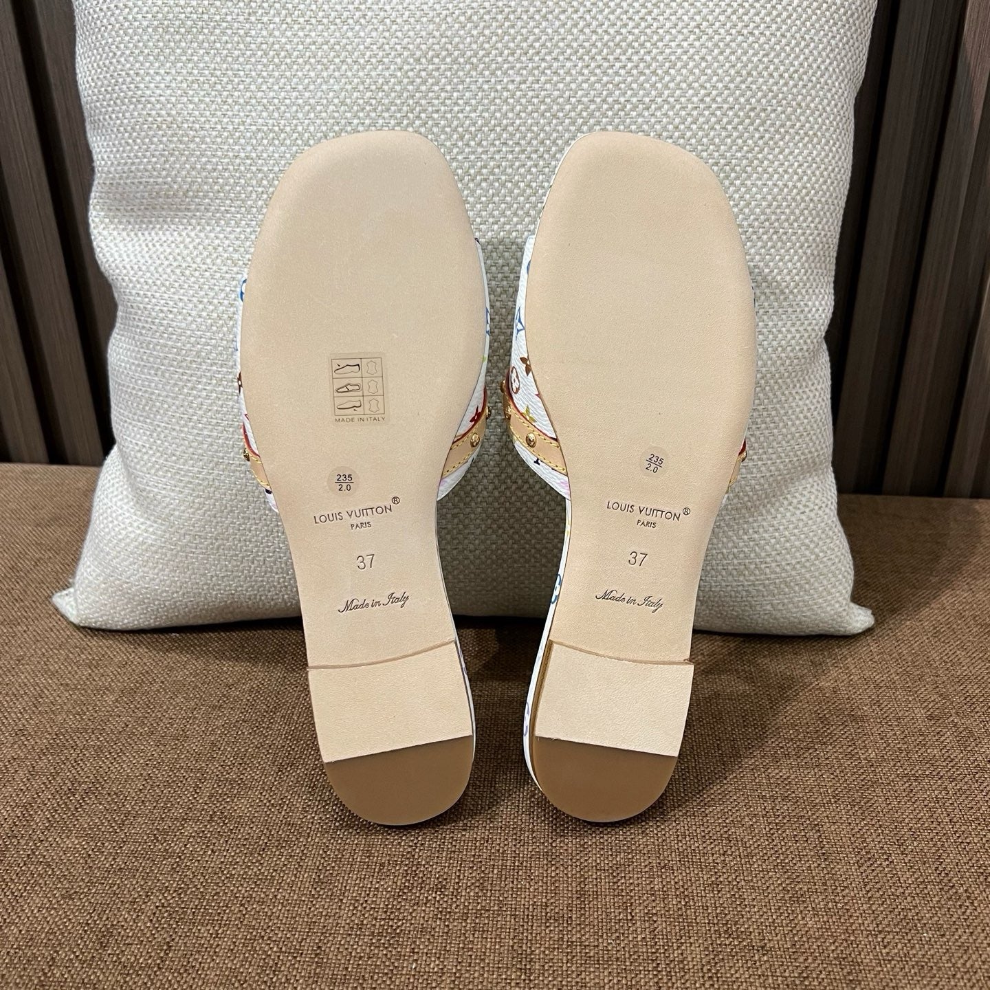 루이비통 X 무라카미 6AM 플랫 뮬