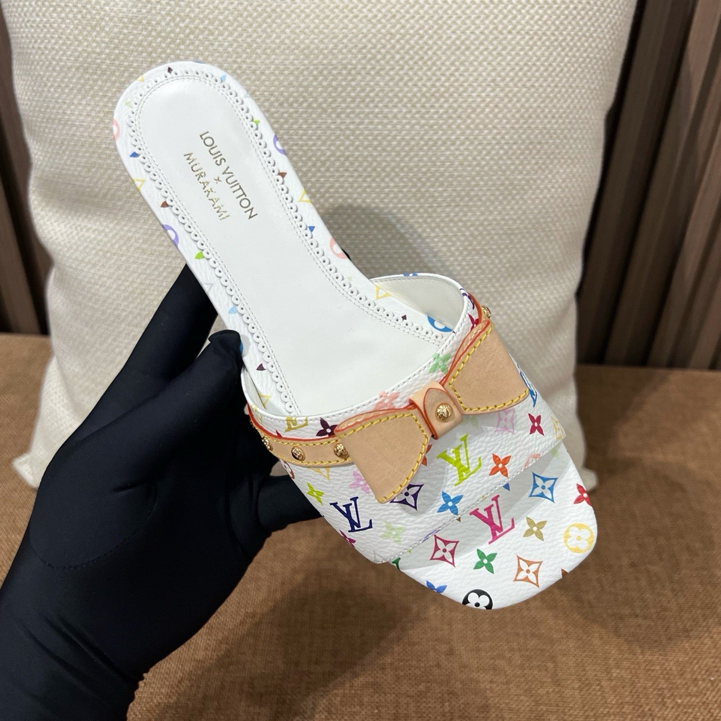 루이비통 X 무라카미 6AM 플랫 뮬