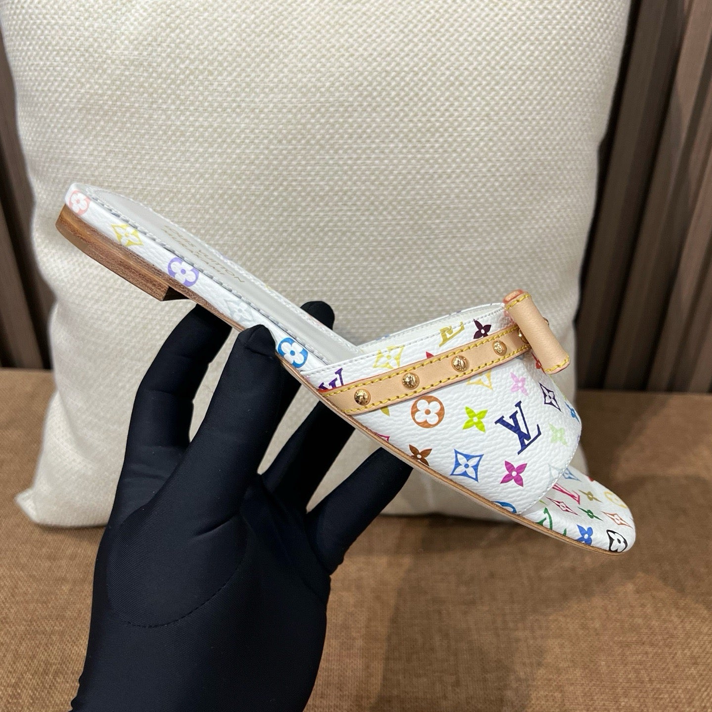 루이비통 X 무라카미 6AM 플랫 뮬