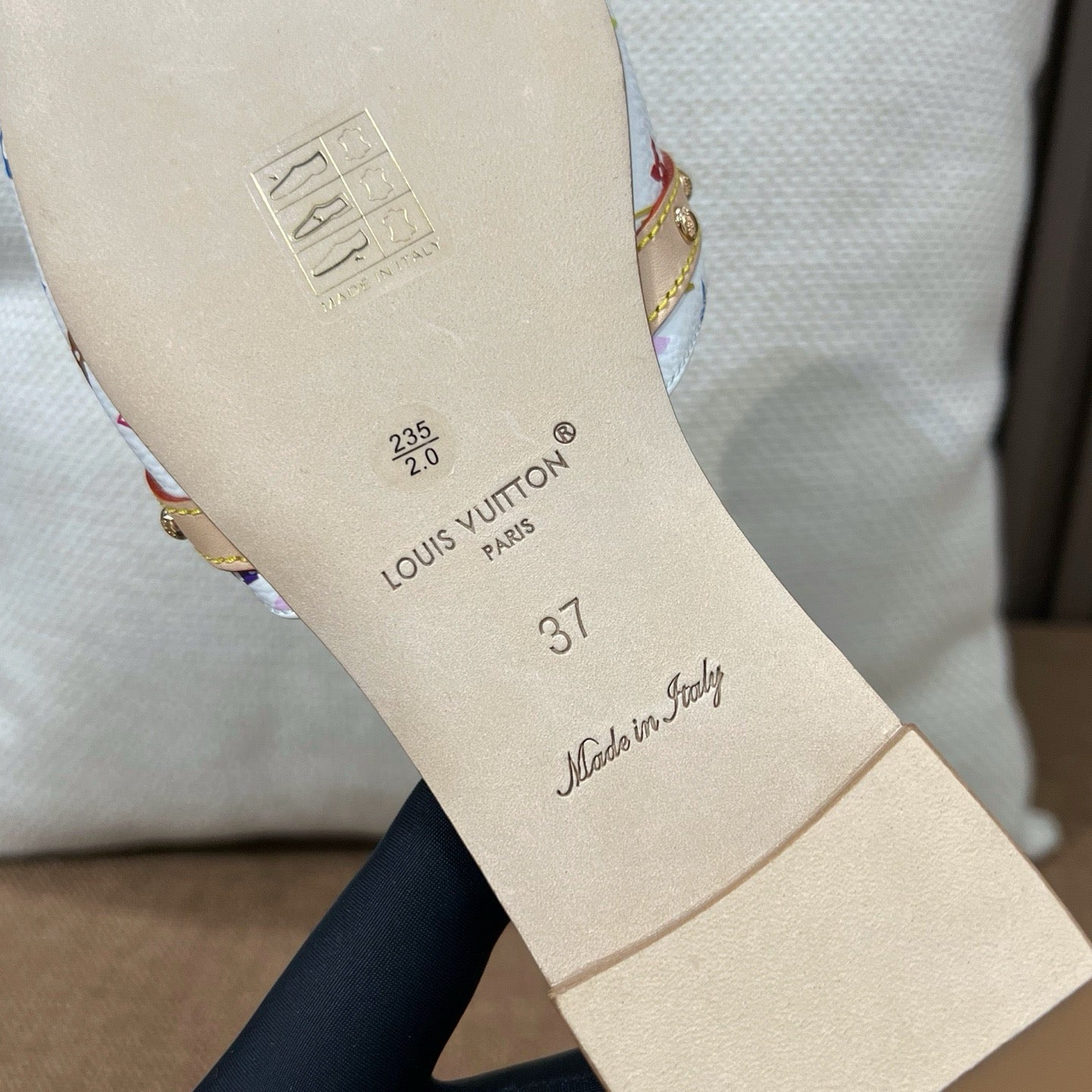 루이비통 X 무라카미 6AM 플랫 뮬
