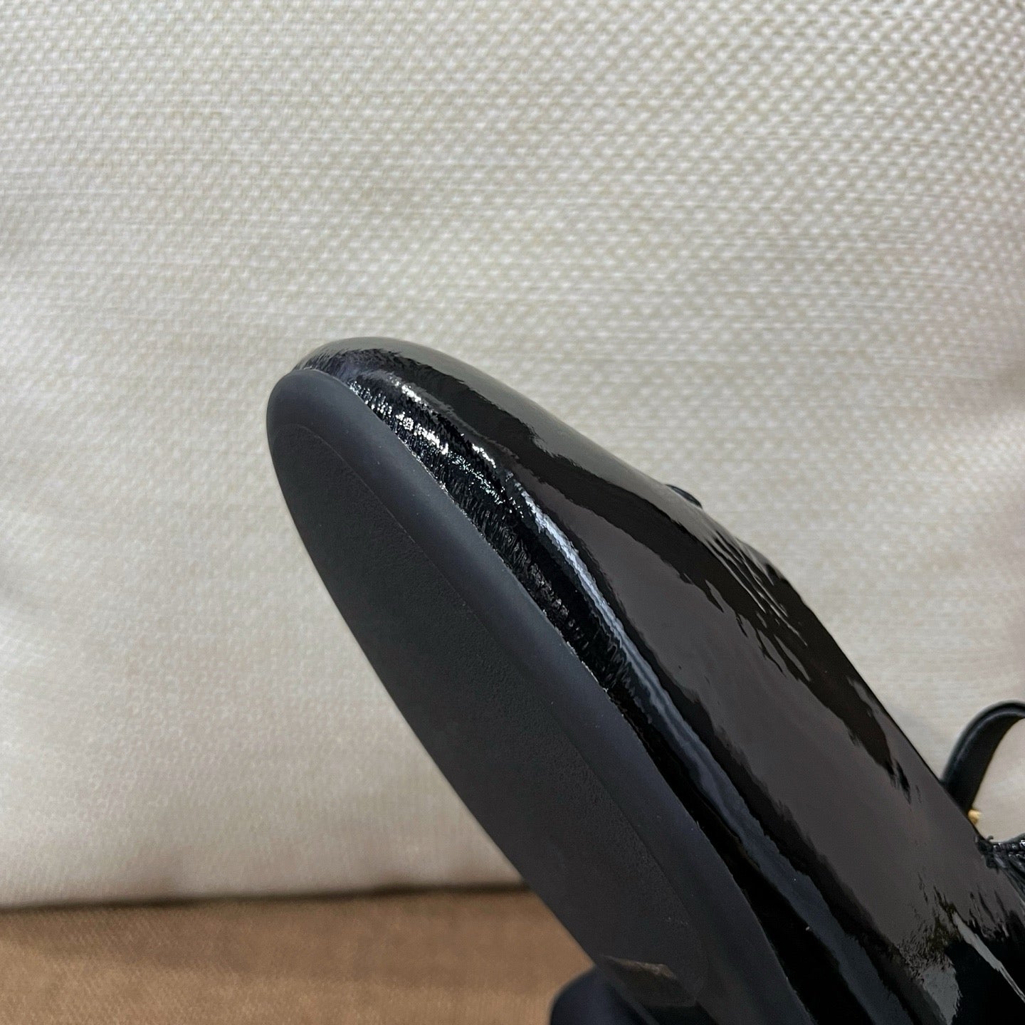 프라다 삼각로고  메리제인 플랫