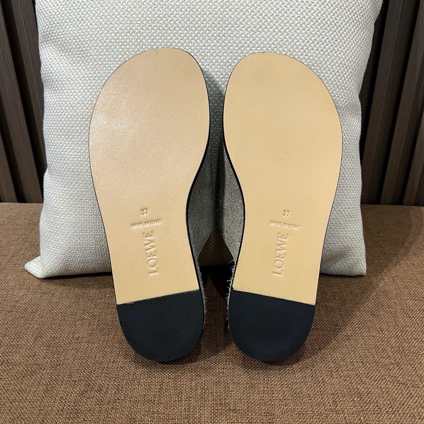 로에베 뮬러 슬라이드