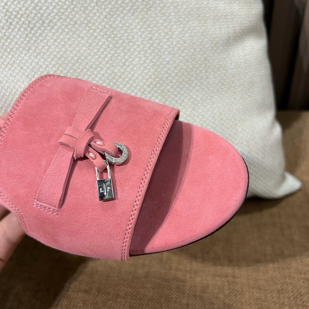 로로피아나 썸머 참스 뮬