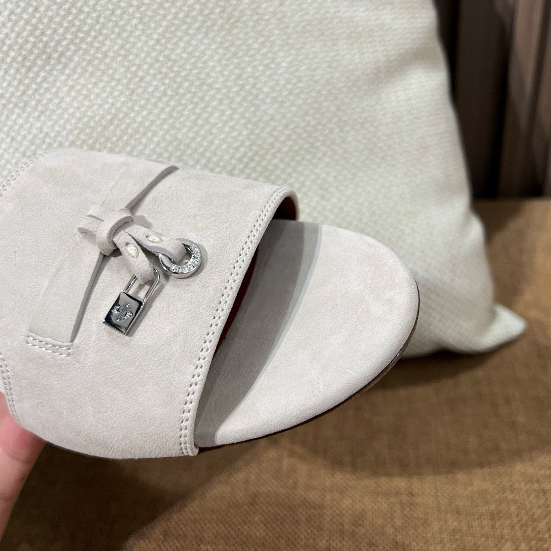 로로피아나 썸머 참스 뮬