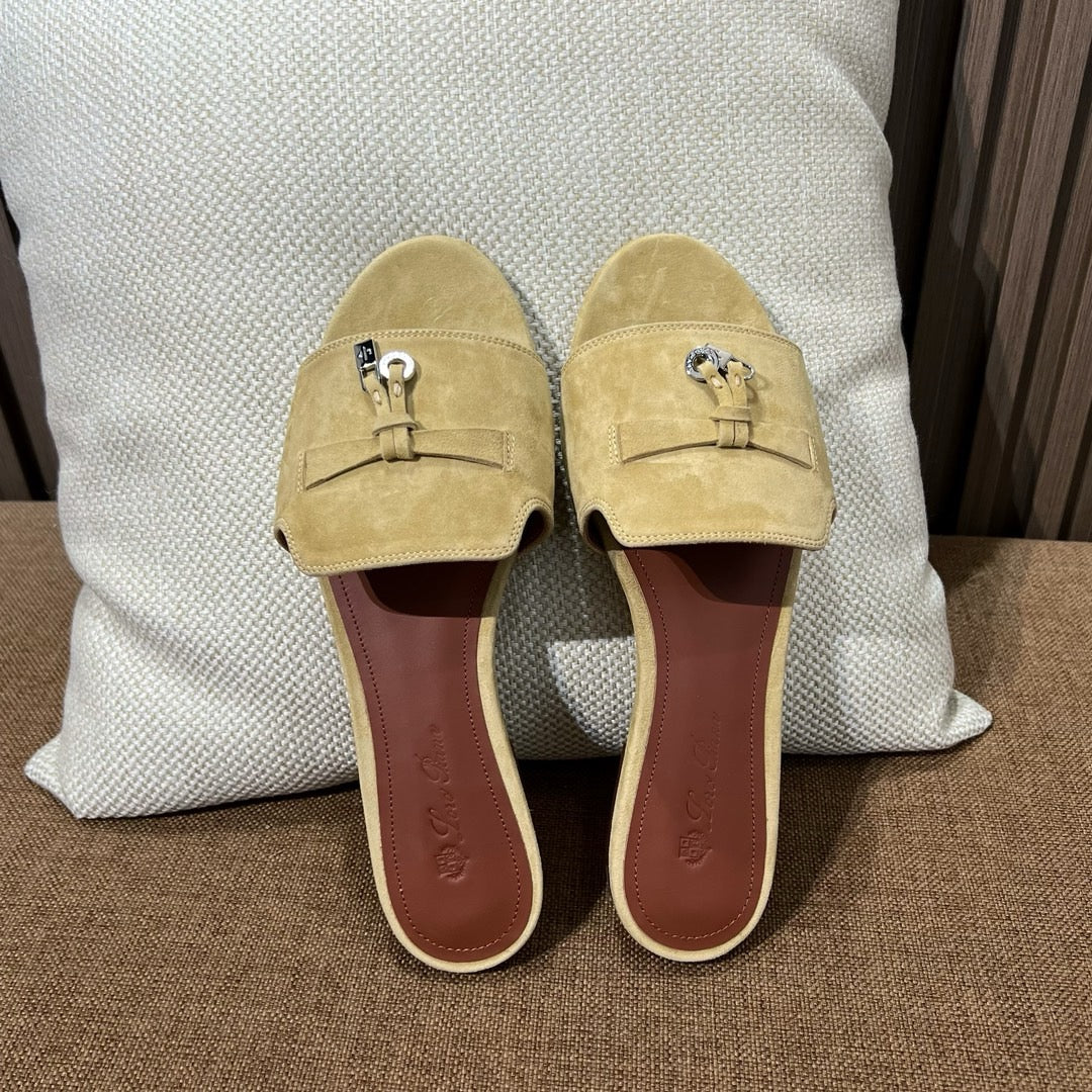 로로피아나 썸머 참스 뮬