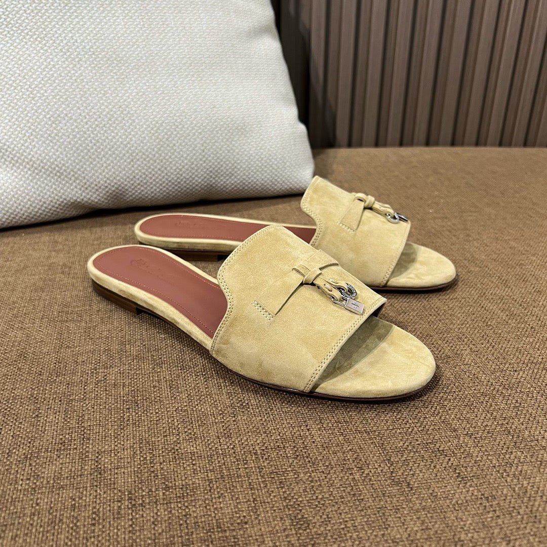로로피아나 썸머 참스 뮬