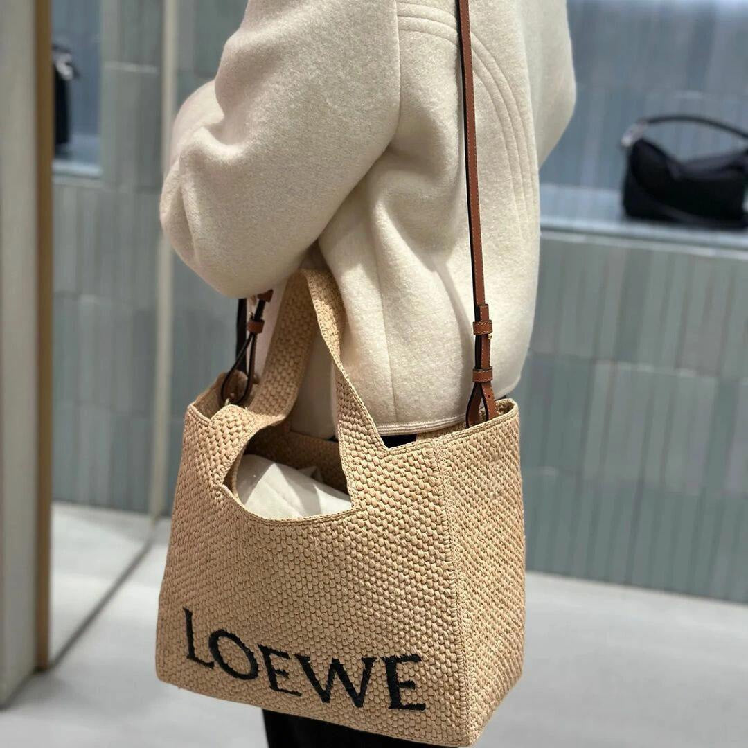 로에베 라탄 폰트 토트백 미디움