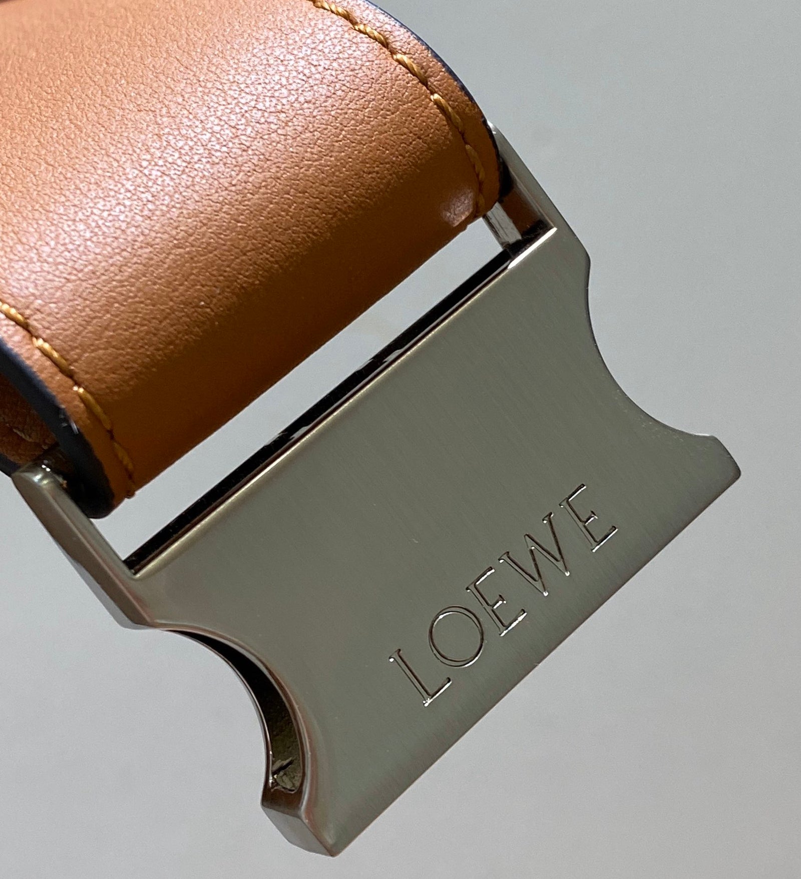 로에베 퍼즐 벨트백