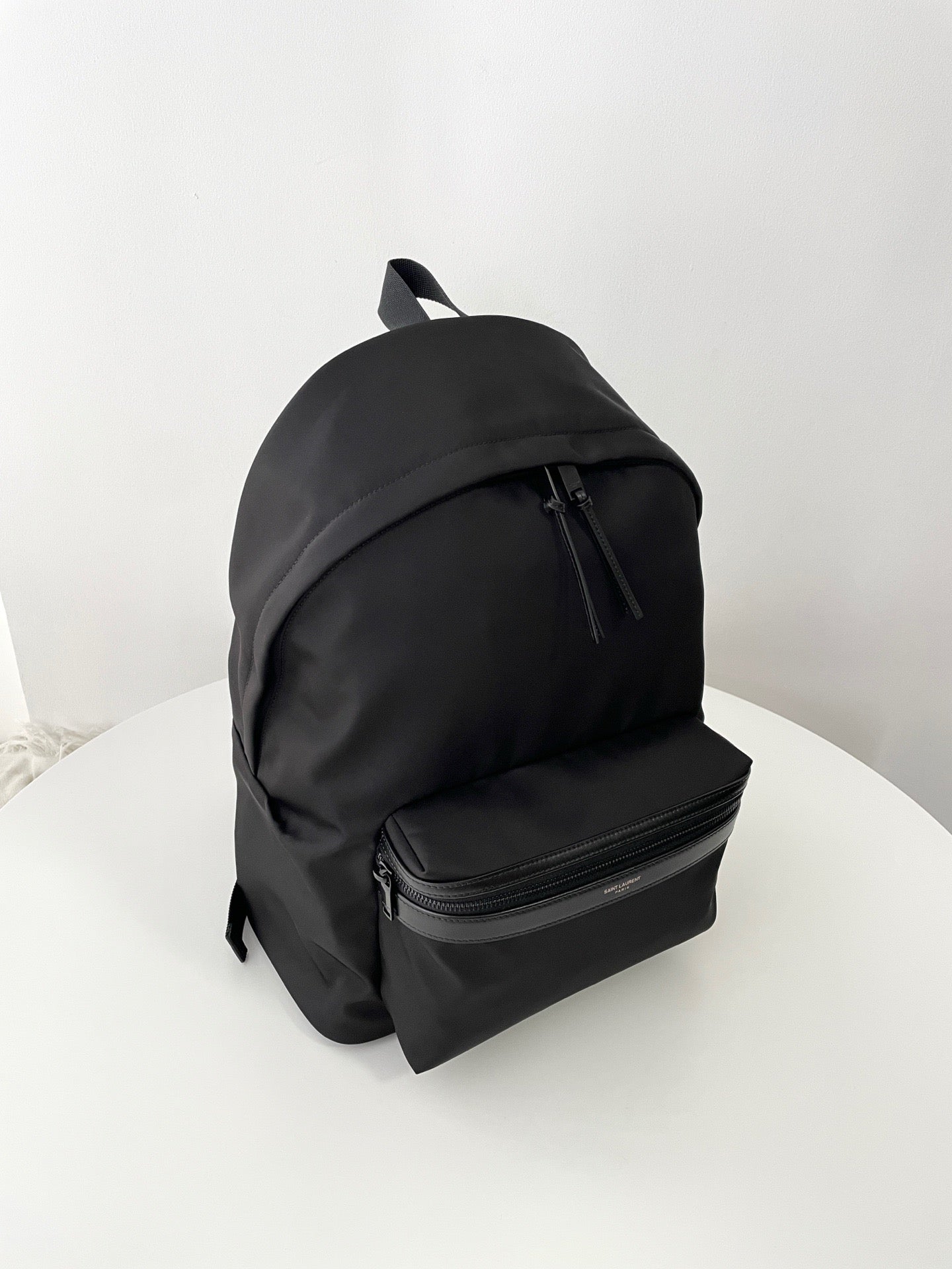 생로랑 씨티 백팩 에코닐