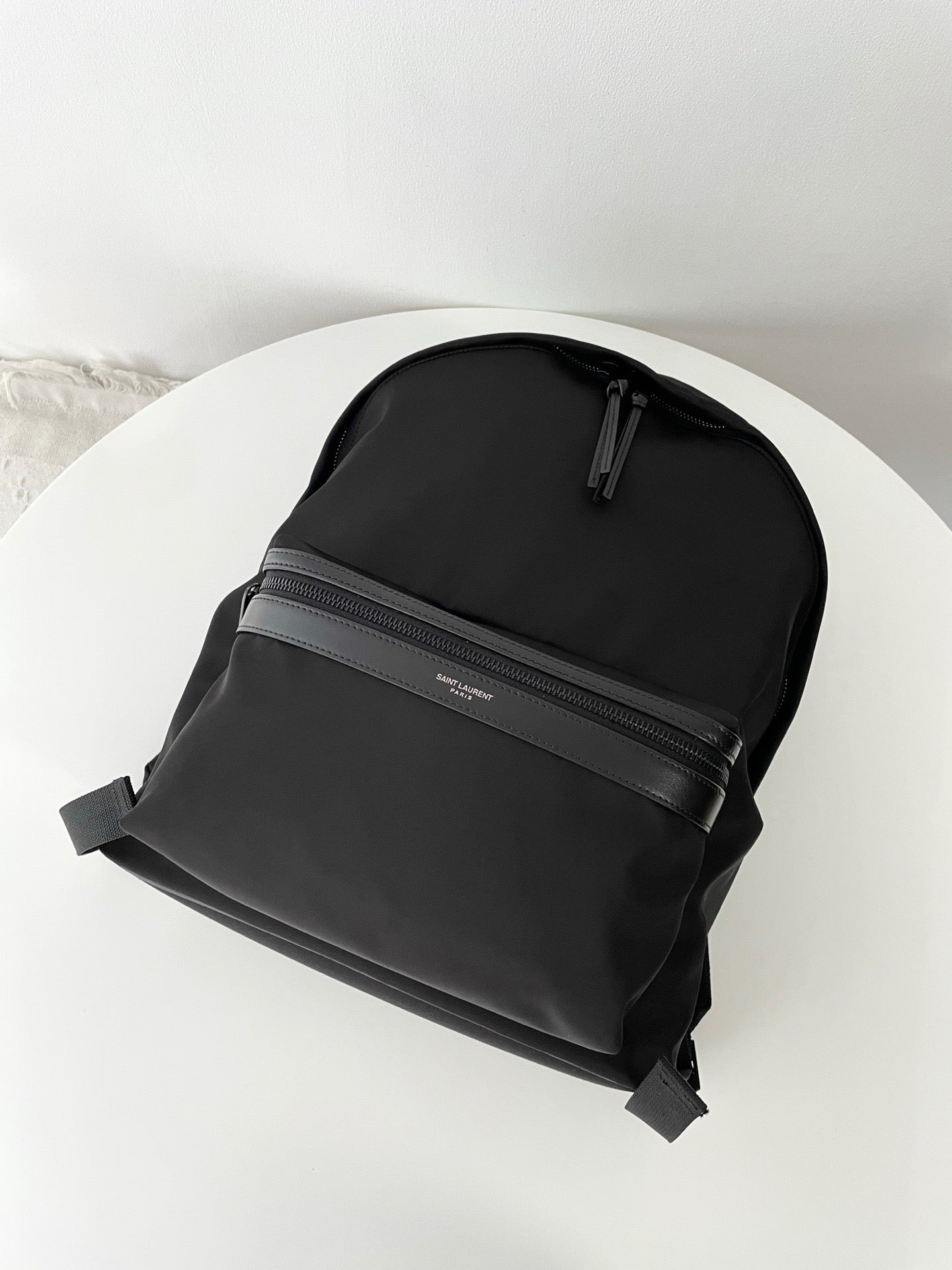 생로랑 씨티 백팩 에코닐