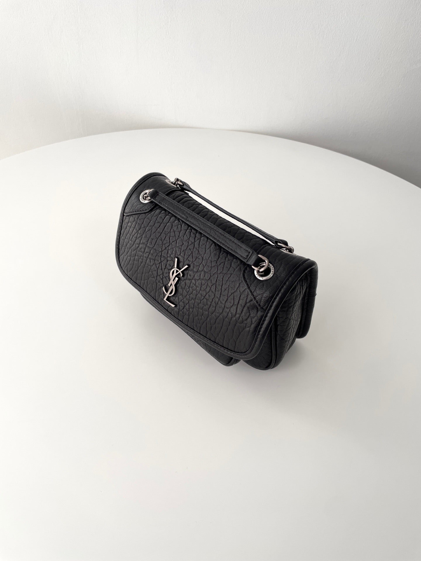 생로랑 니키백 그레인 램스킨 미니