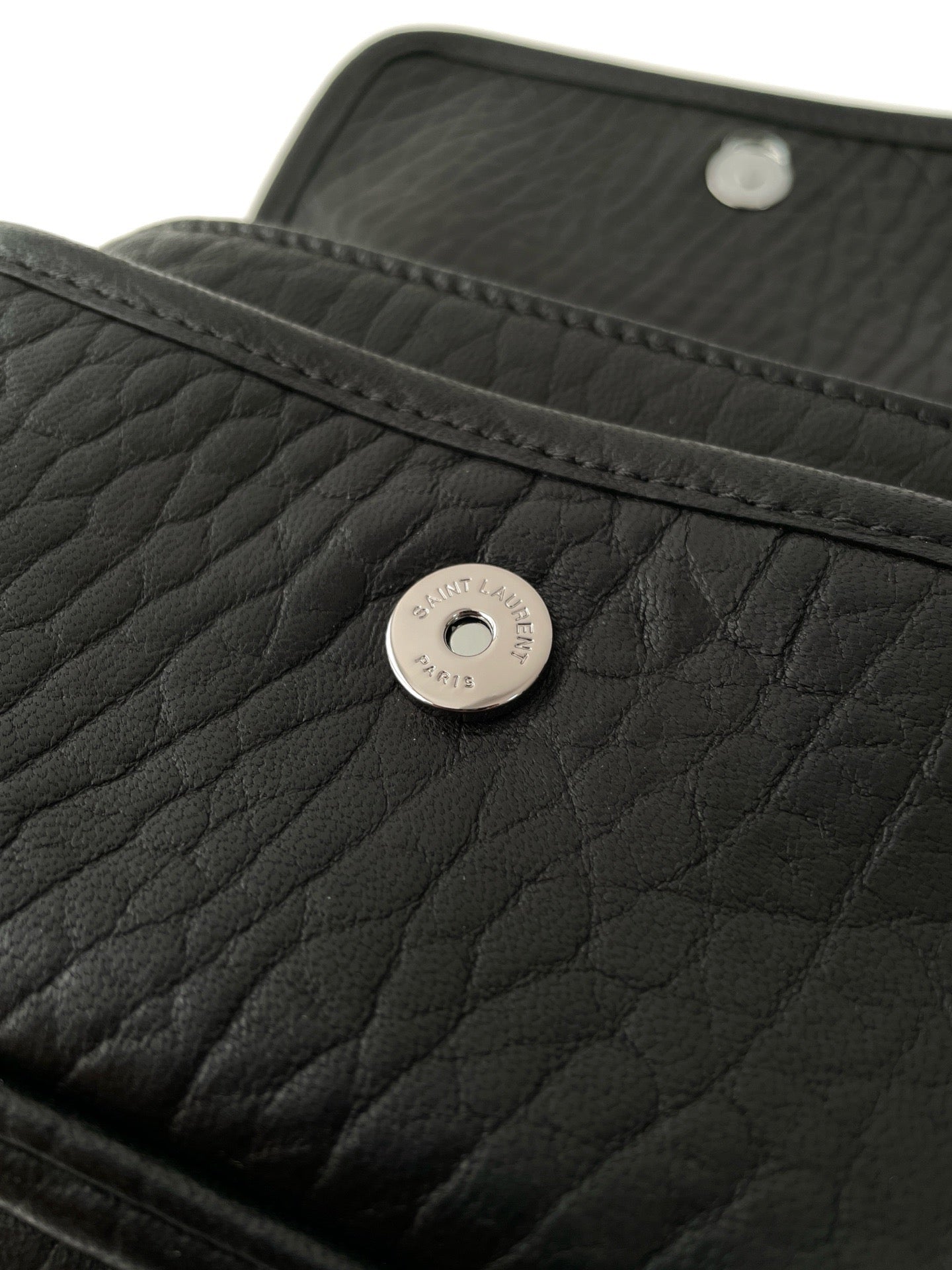 생로랑 니키백 그레인 램스킨 미니