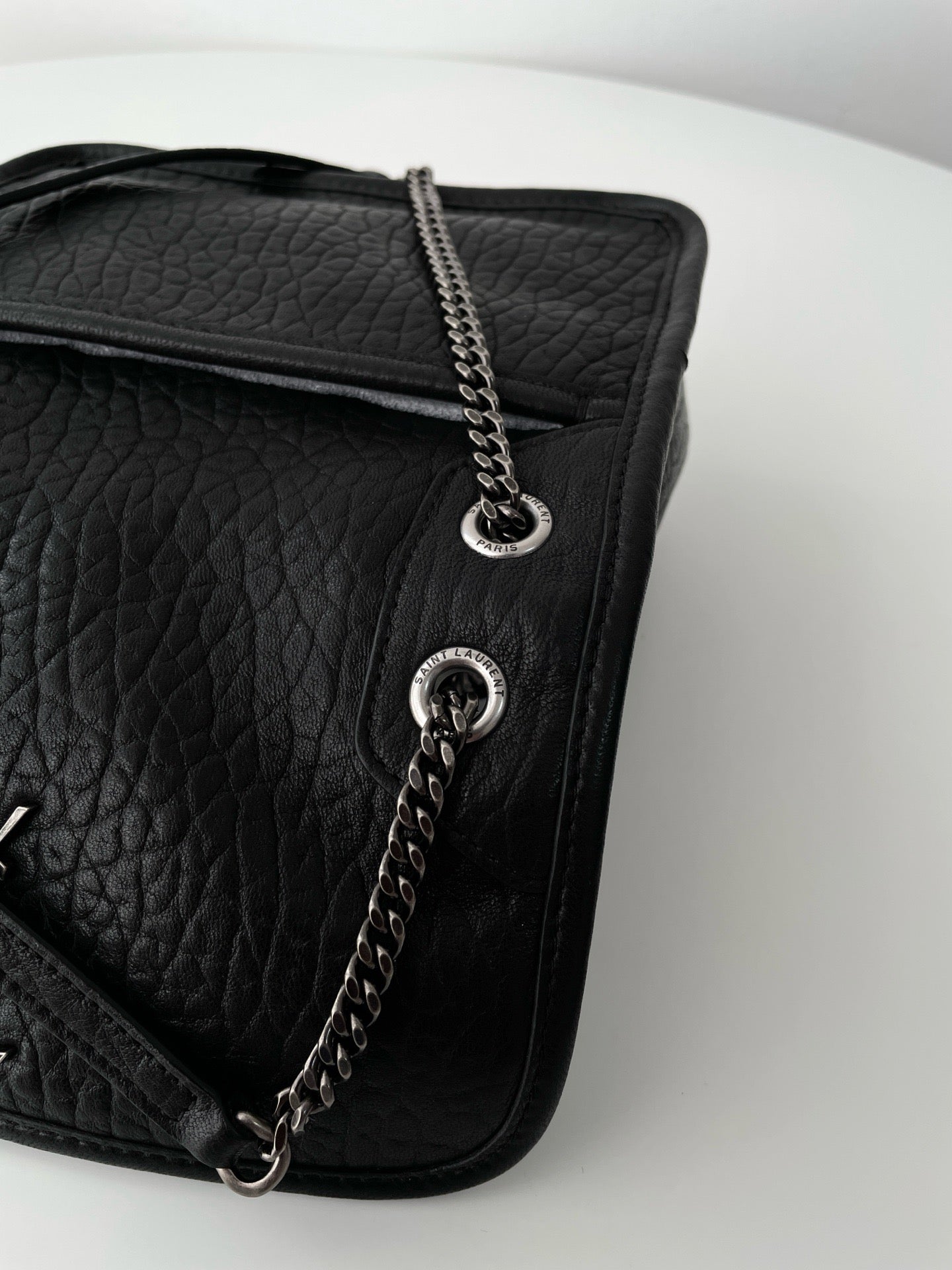 생로랑 니키백 그레인 램스킨 미니