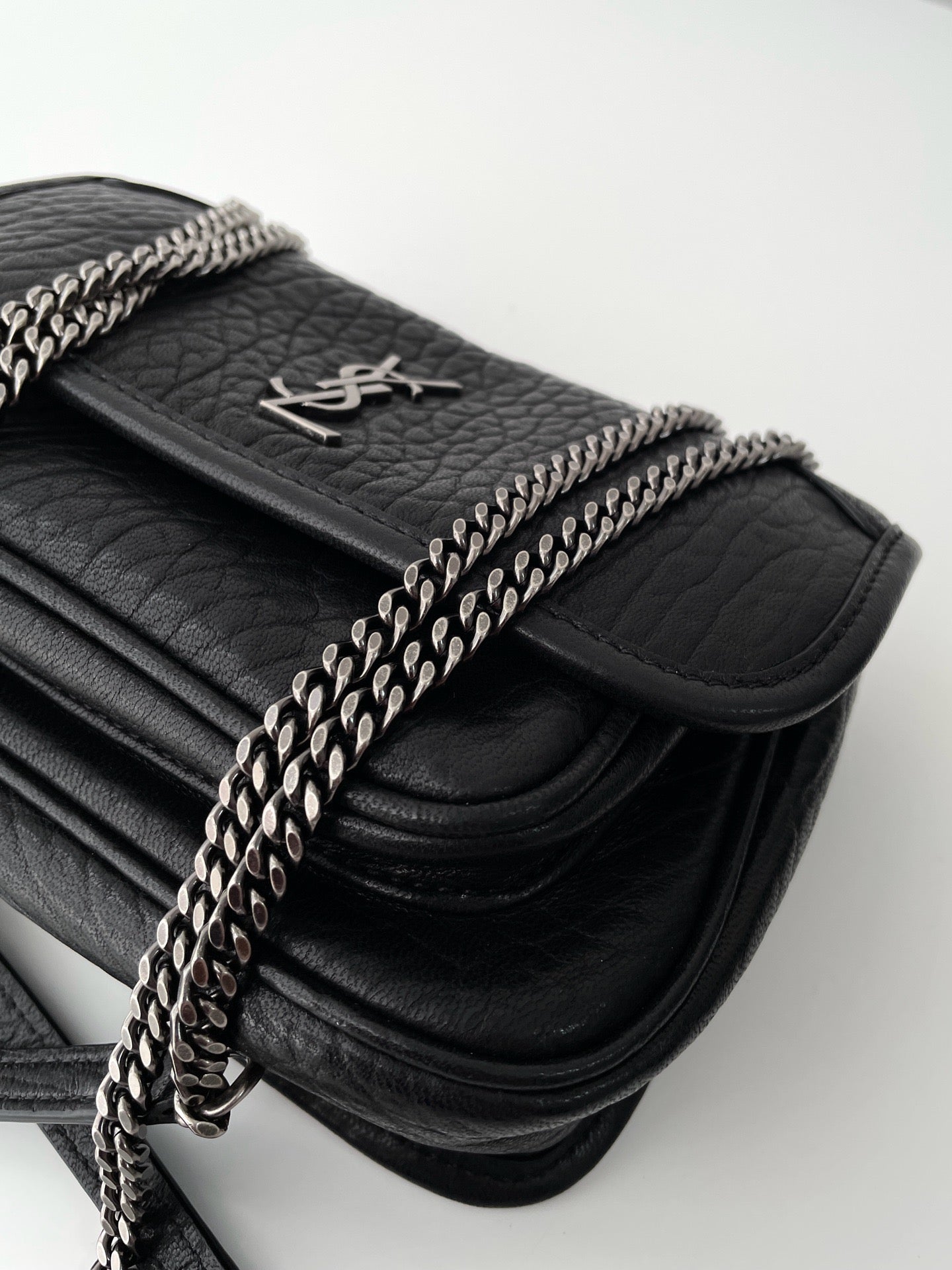 생로랑 니키백 그레인 램스킨 미니