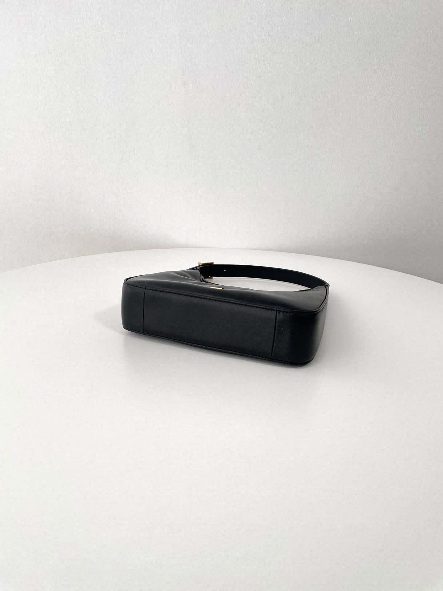 생로랑 칼립소 호보 백 미니