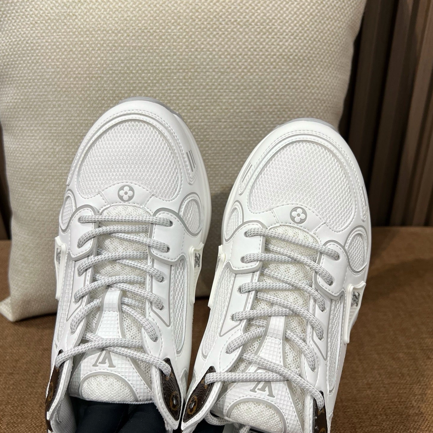 루이비통 LV 올림피아 스니커즈