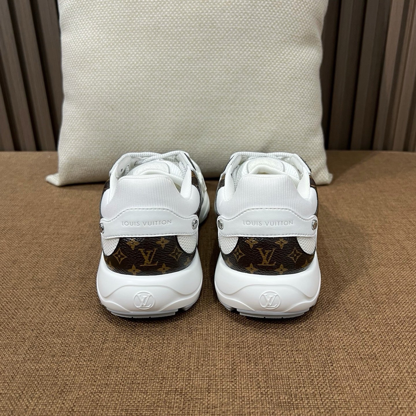 루이비통 LV 올림피아 스니커즈