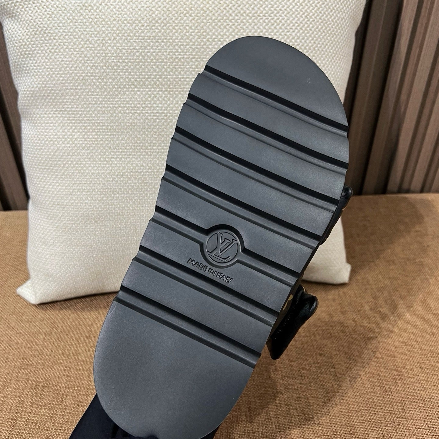 루이비통 풀 필로우 컴포트 뮬