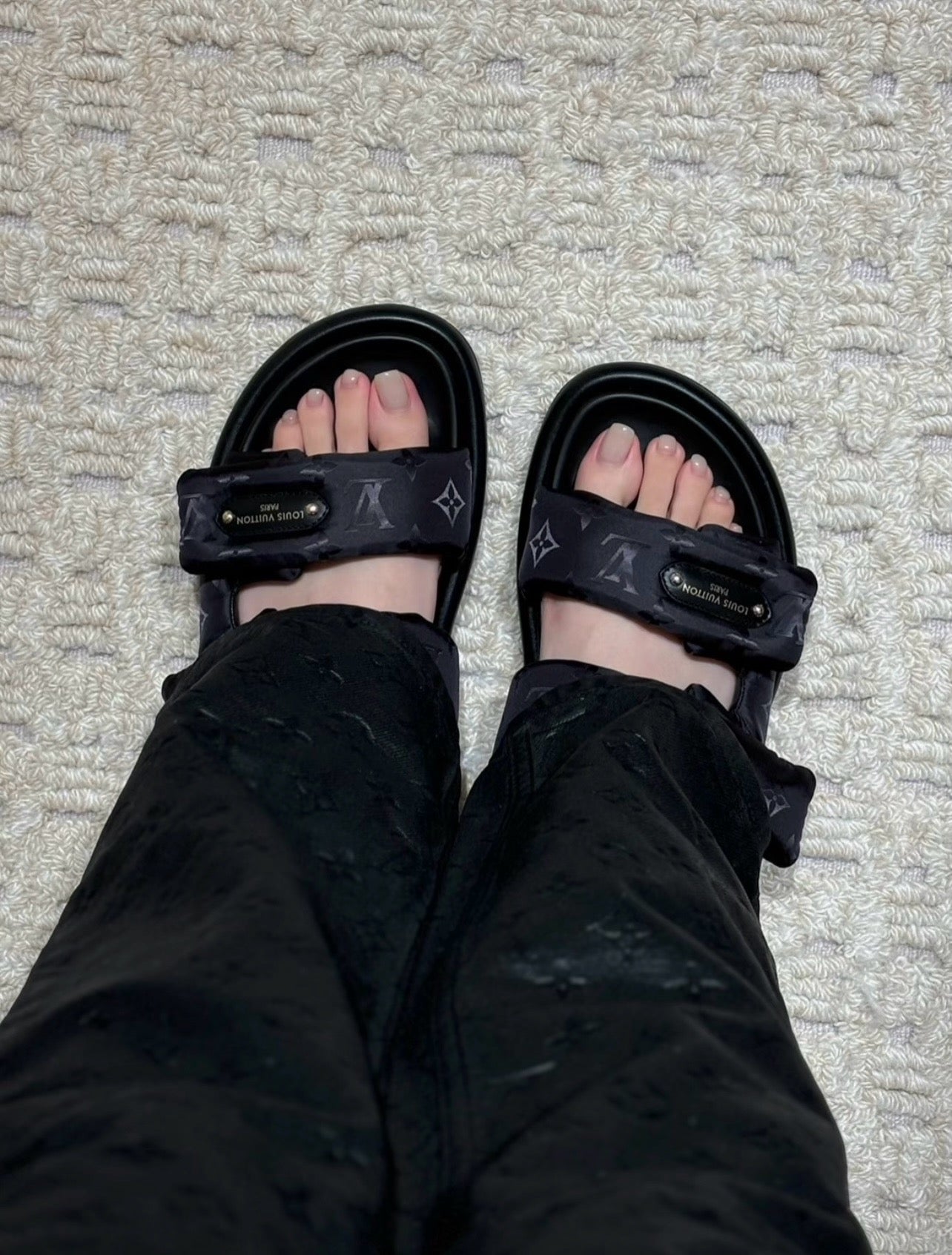 루이비통 풀 필로우 컴포트 뮬