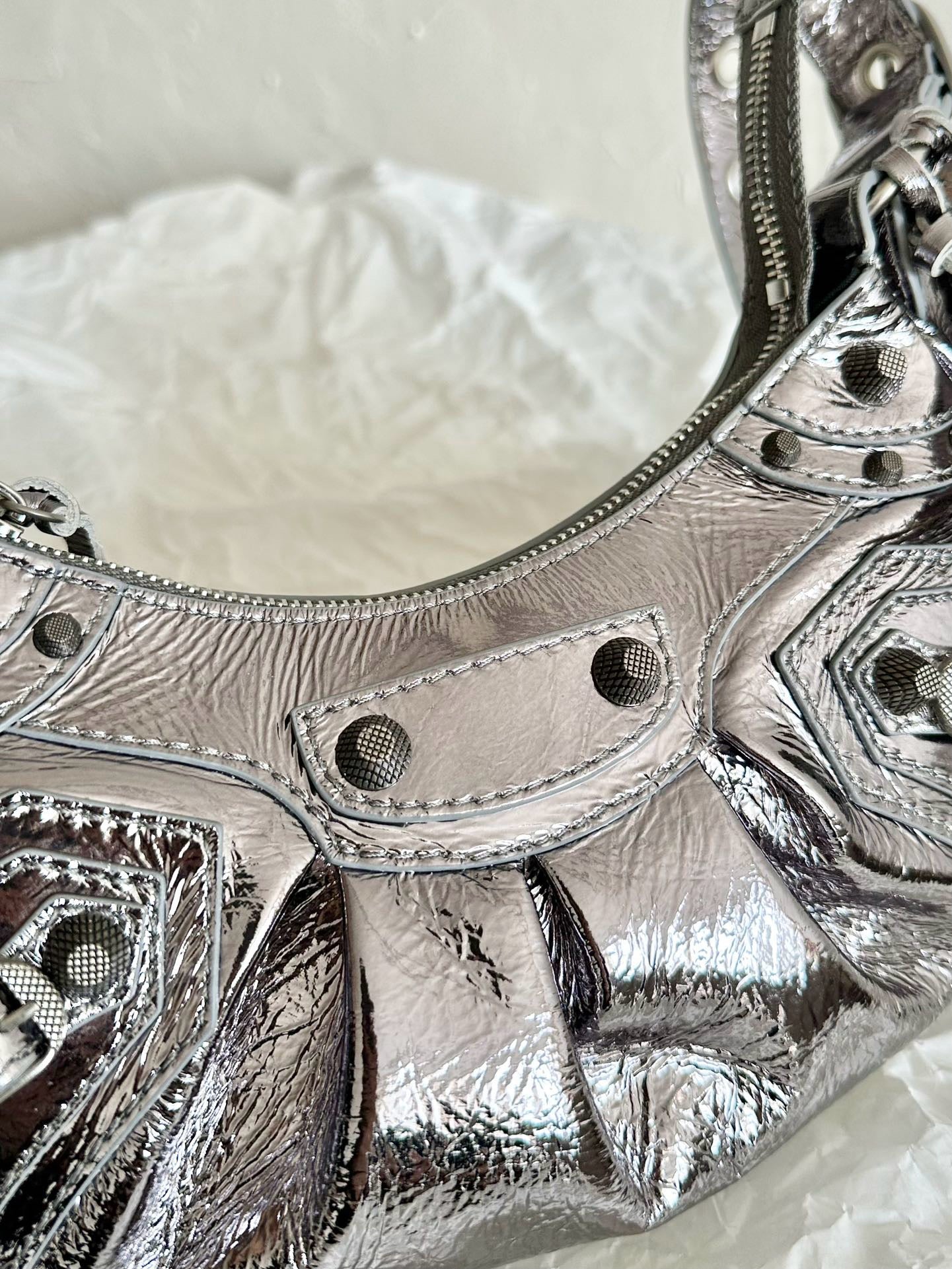 발렌시아가 르 카골 숄더백 XS