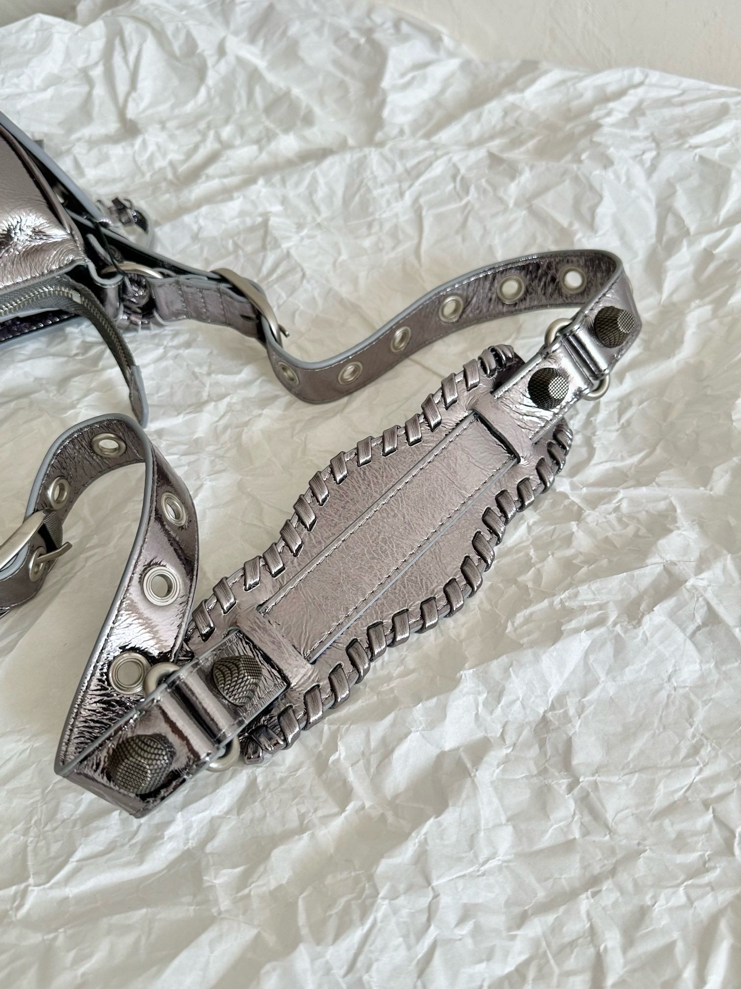 발렌시아가 르 카골 숄더백 XS