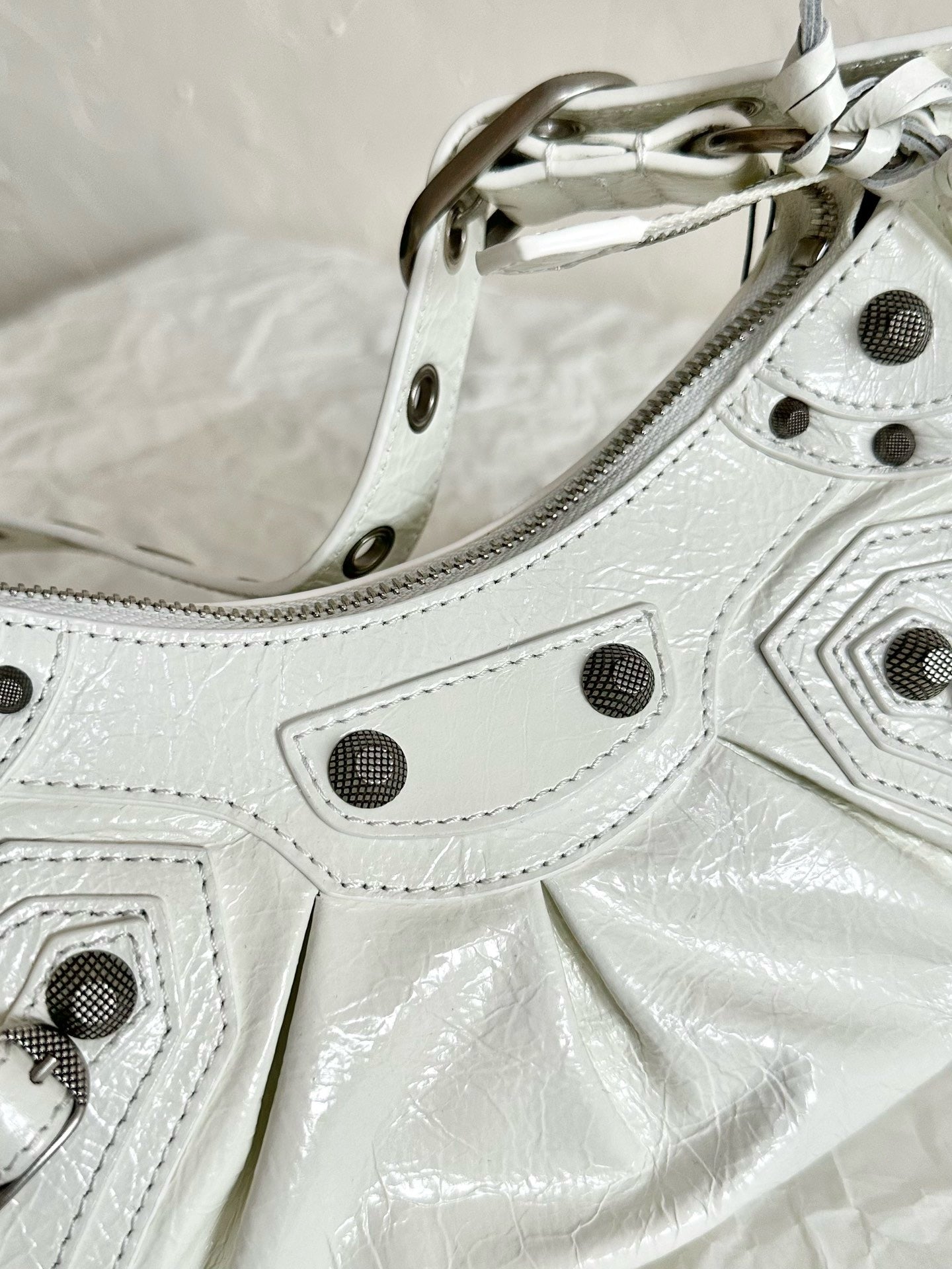 발렌시아가 르 카골 숄더백 XS