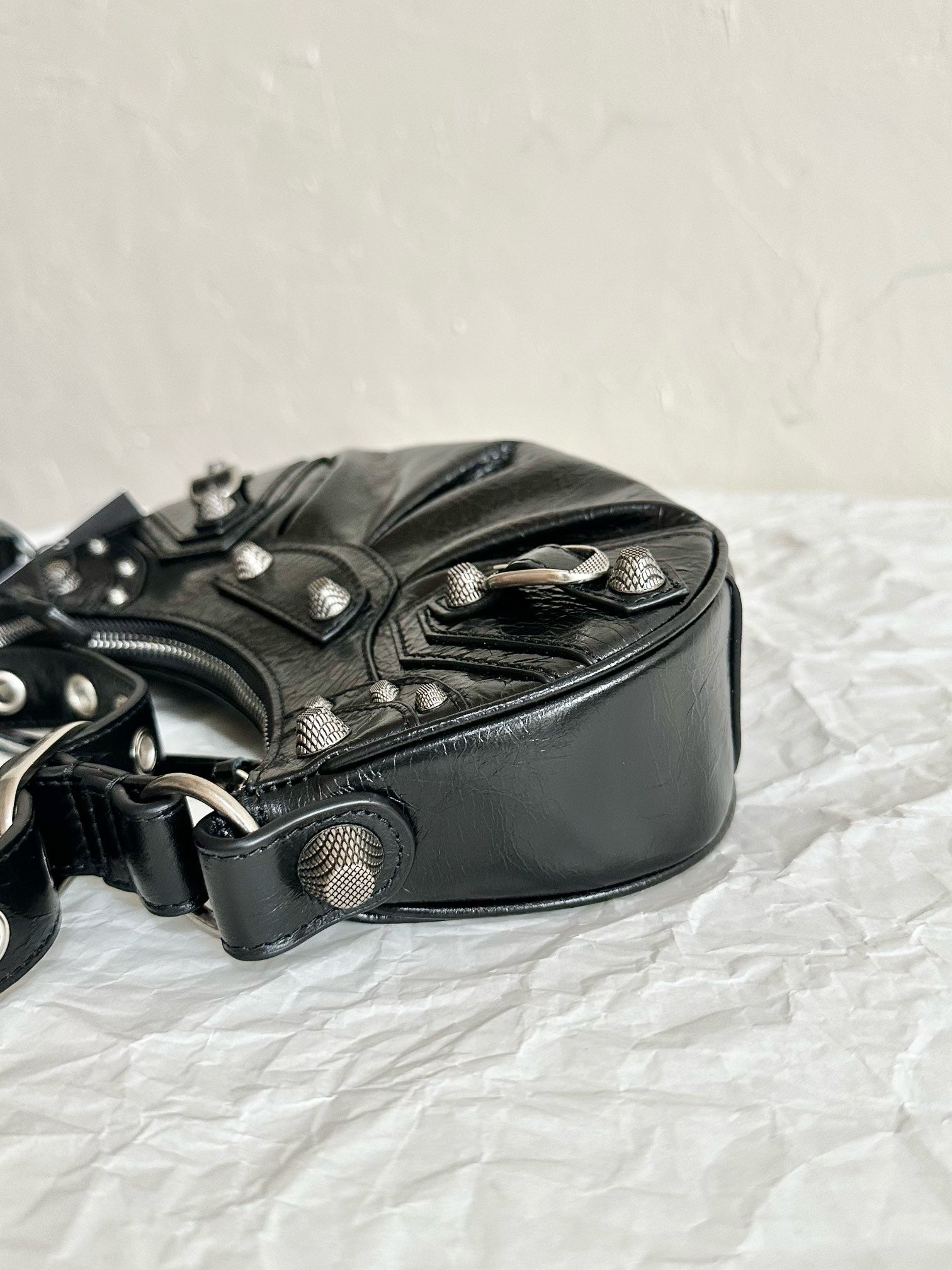 발렌시아가 르 카골 숄더백 XS