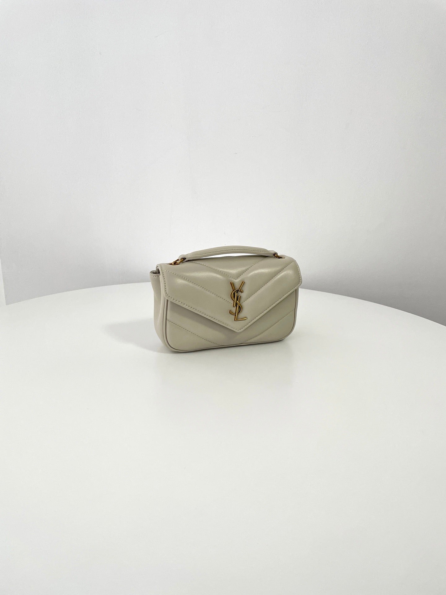 생로랑 루루 마틀라세 램스킨 미니