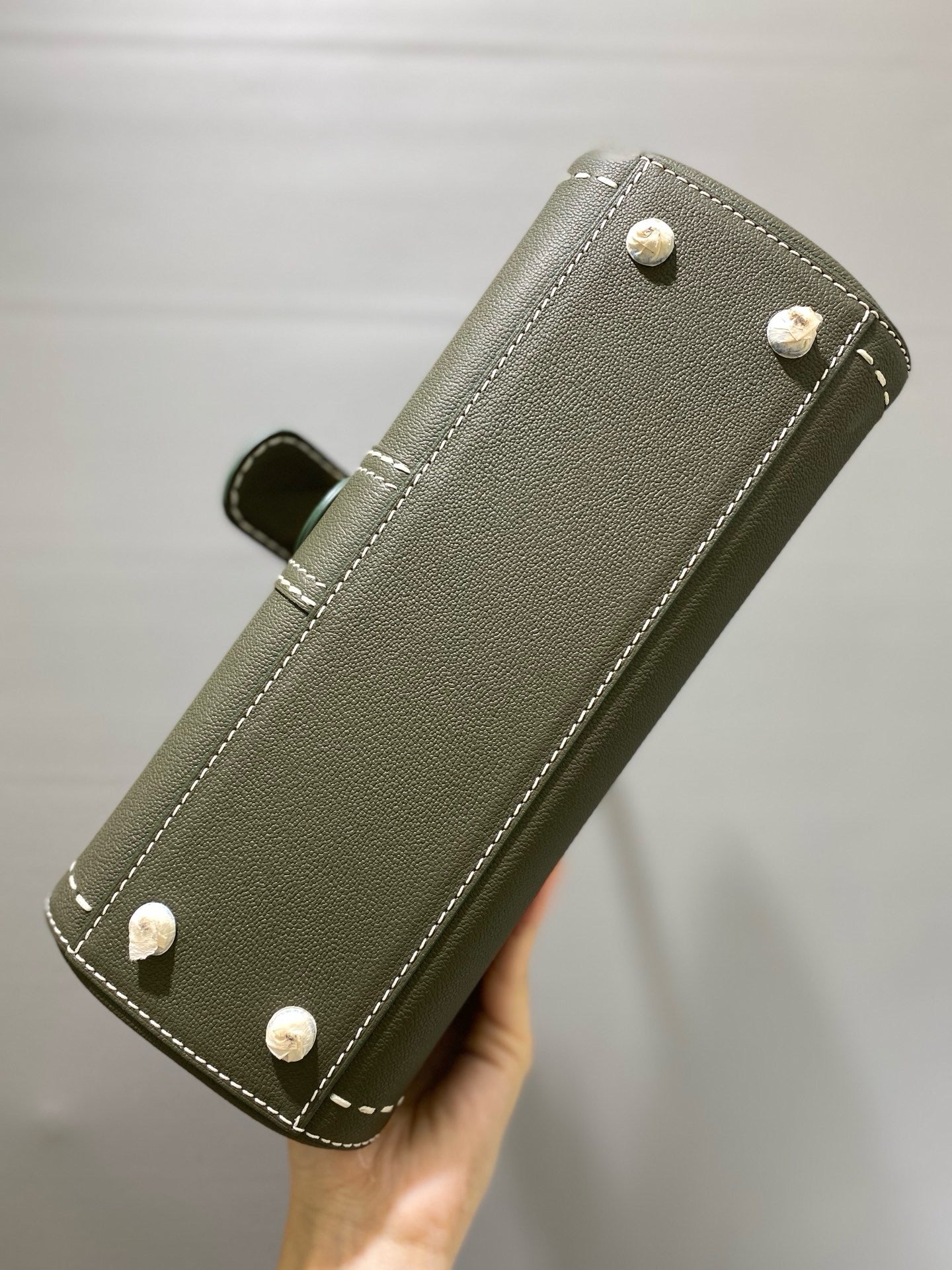 델보 브리앙 이스트웨스트 로데오 스티치