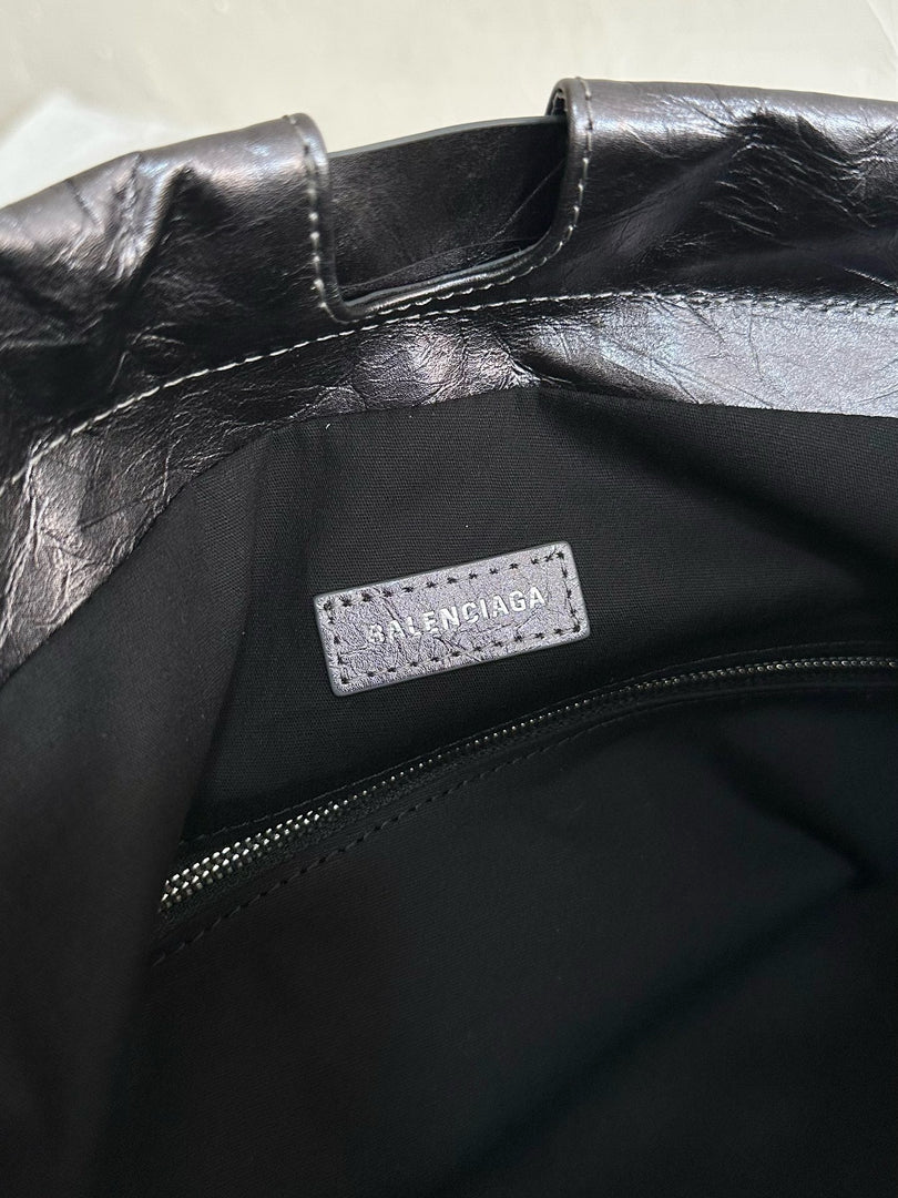 발렌시아가 크러쉬 토트백 미디움