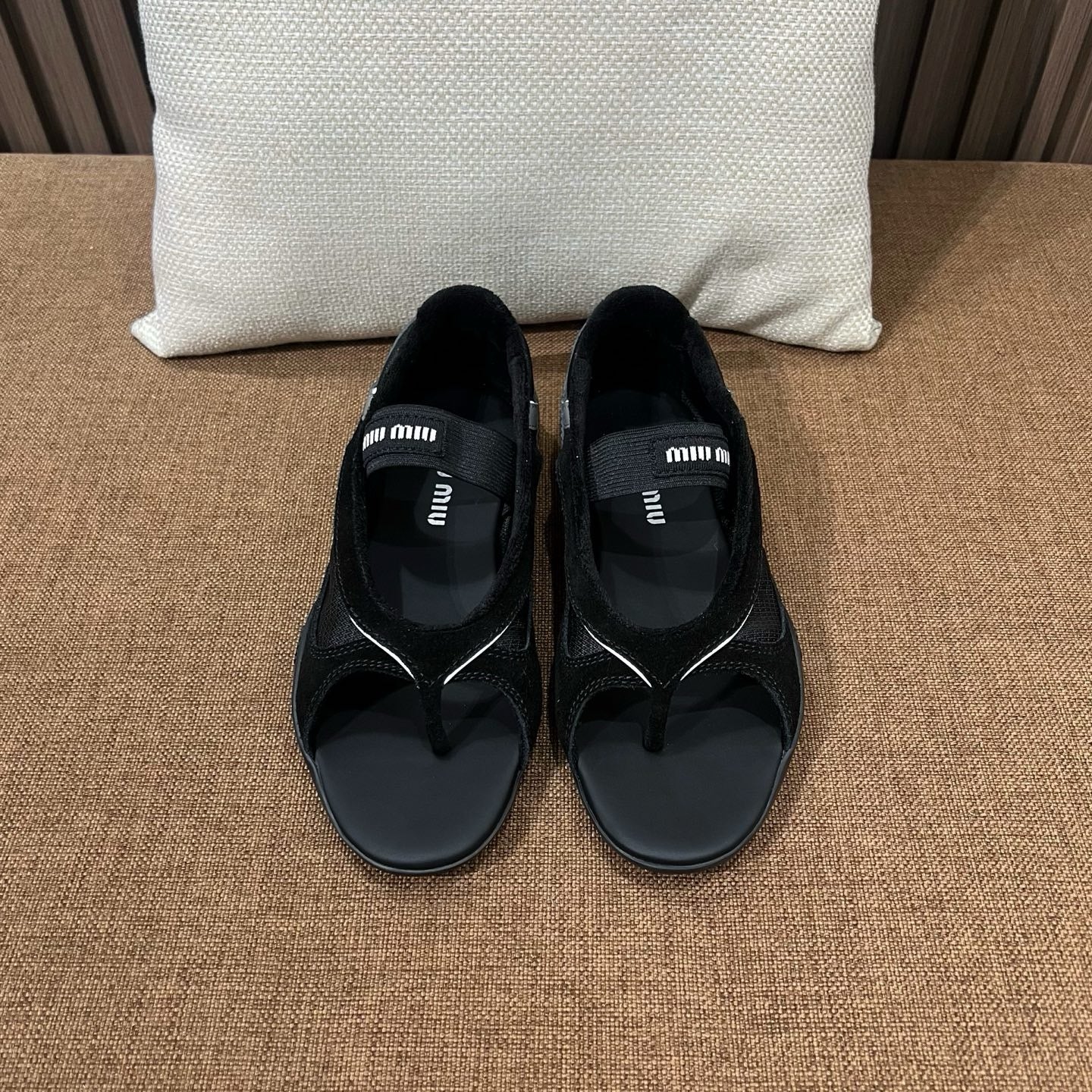 미우미우 김나지움 통 발레리나