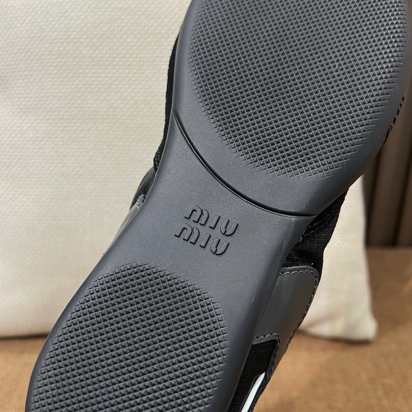 미우미우 김나지움 통 발레리나