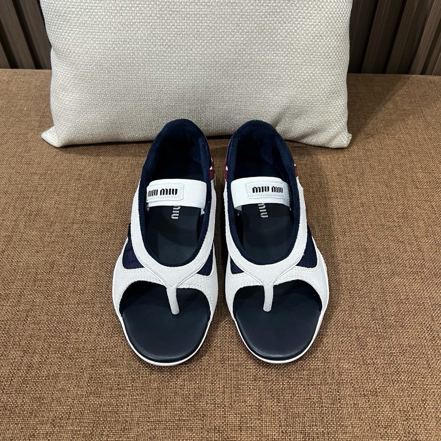 미우미우 김나지움 통 발레리나