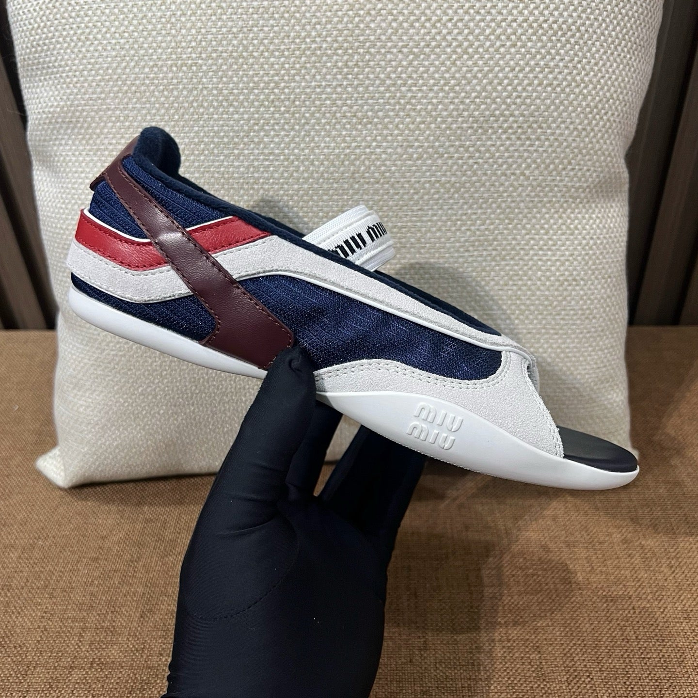 미우미우 김나지움 통 발레리나