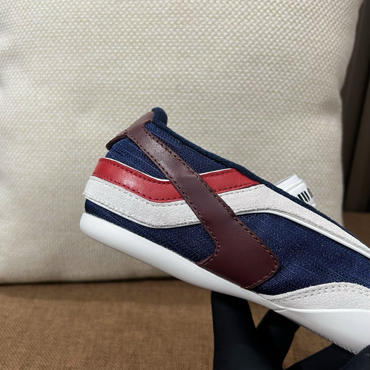 미우미우 김나지움 통 발레리나