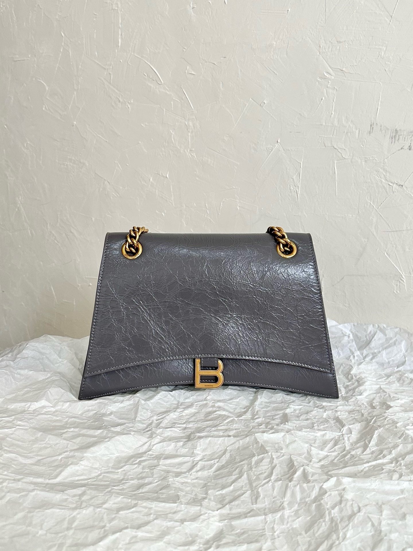 발렌시아가 크러쉬 체인 숄더백 미디움