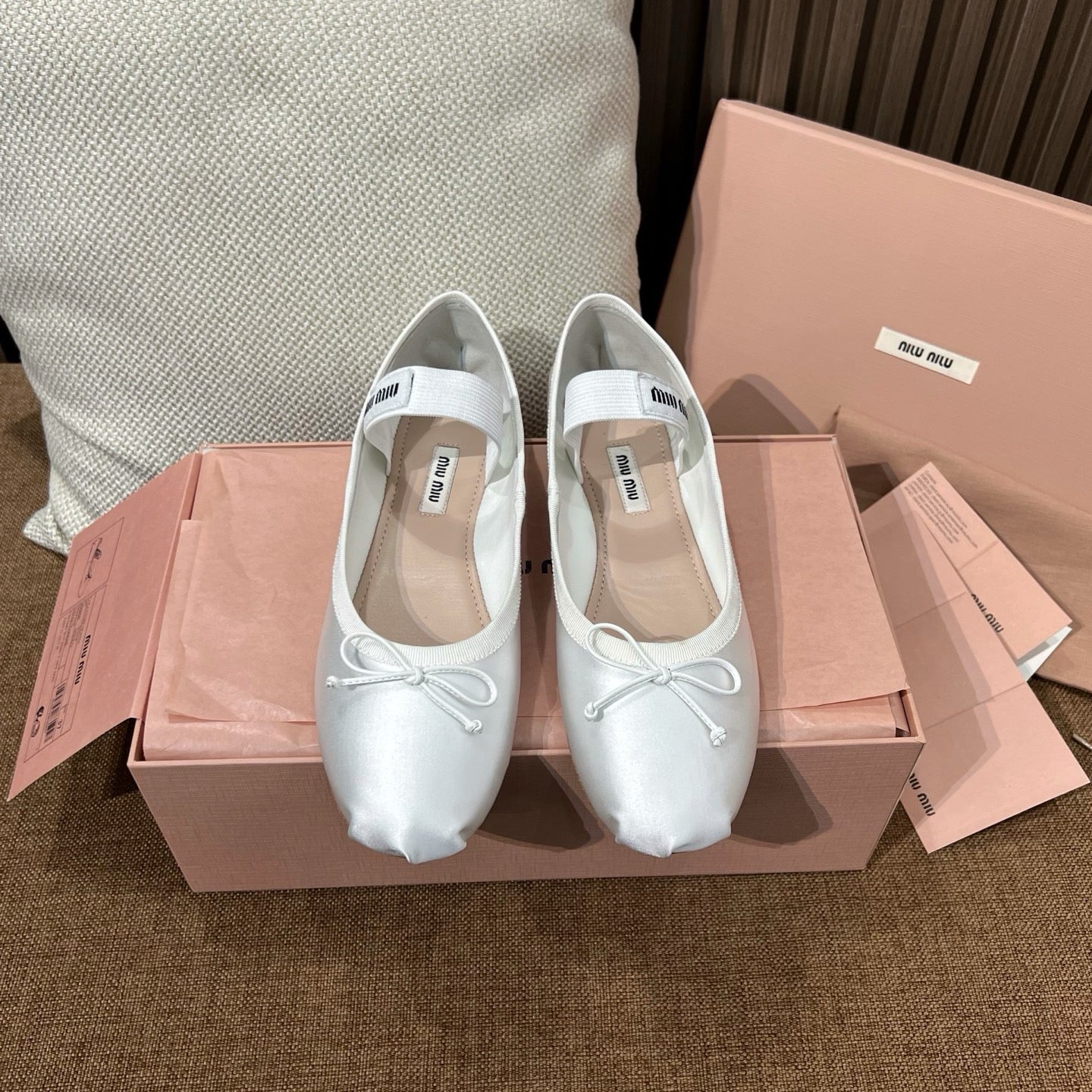 미우미우 로고 메리제인 발레리나 슈즈