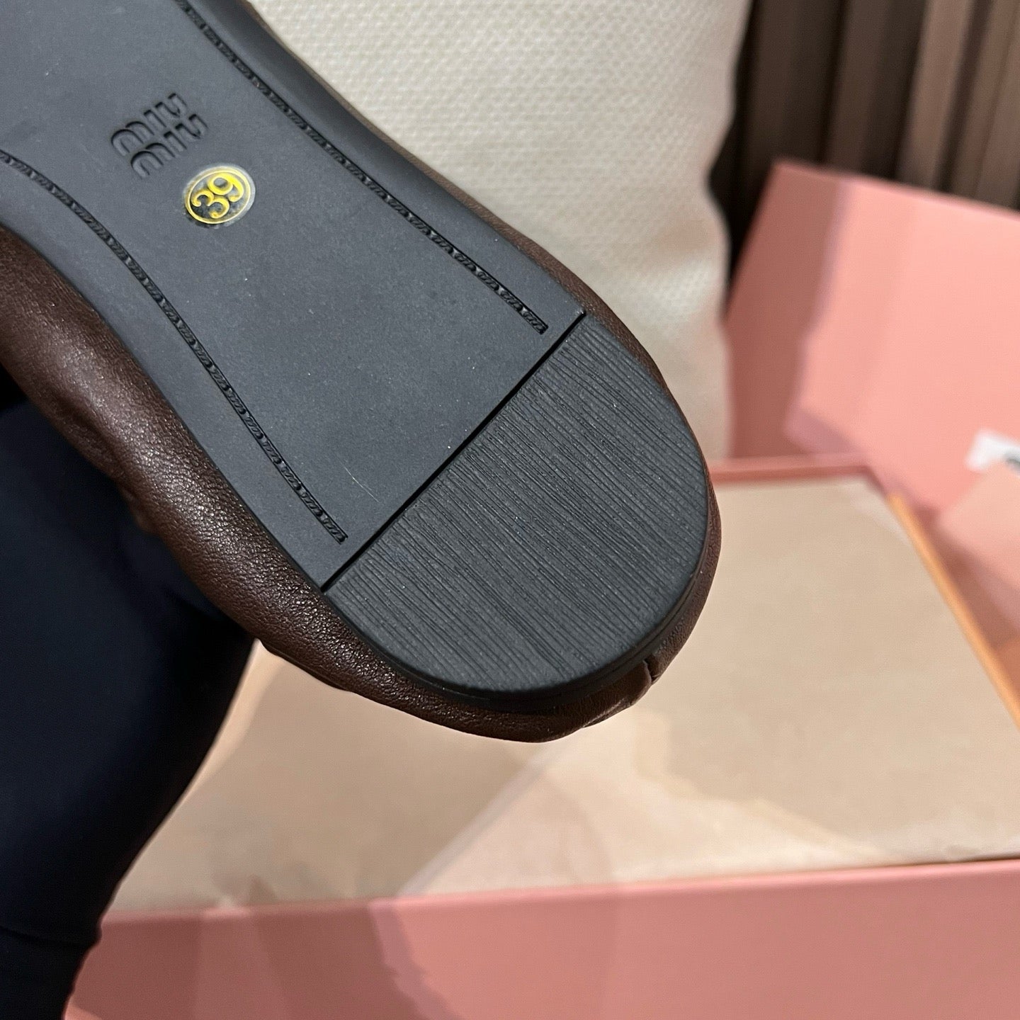 미우미우 루슈 나파 가죽 발레리나